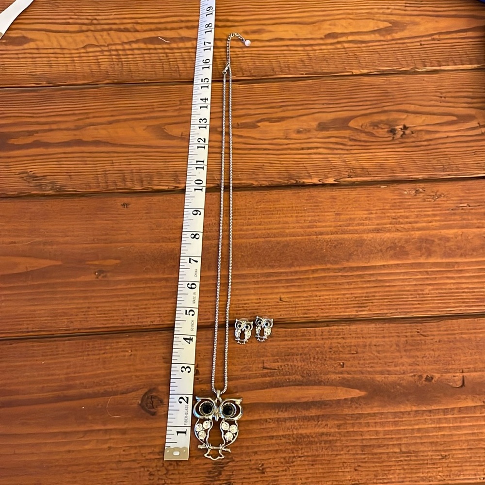 Owl necklace with earrings